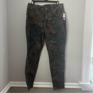 New Bandolino Lisbeth curvy skinny leg floral leaf pattern jeans 10 AS IS